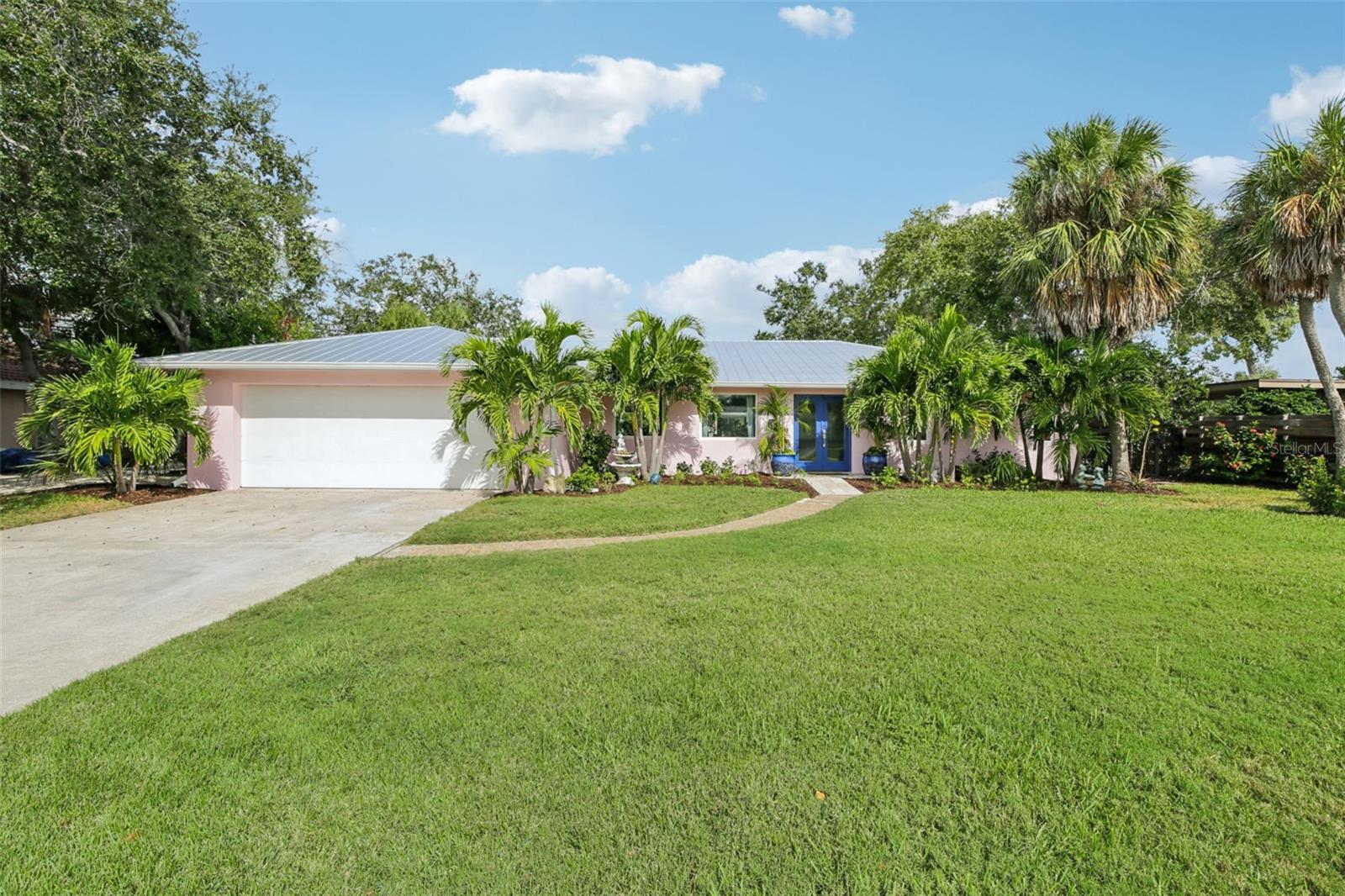 613 Buttonwood Dr — photo