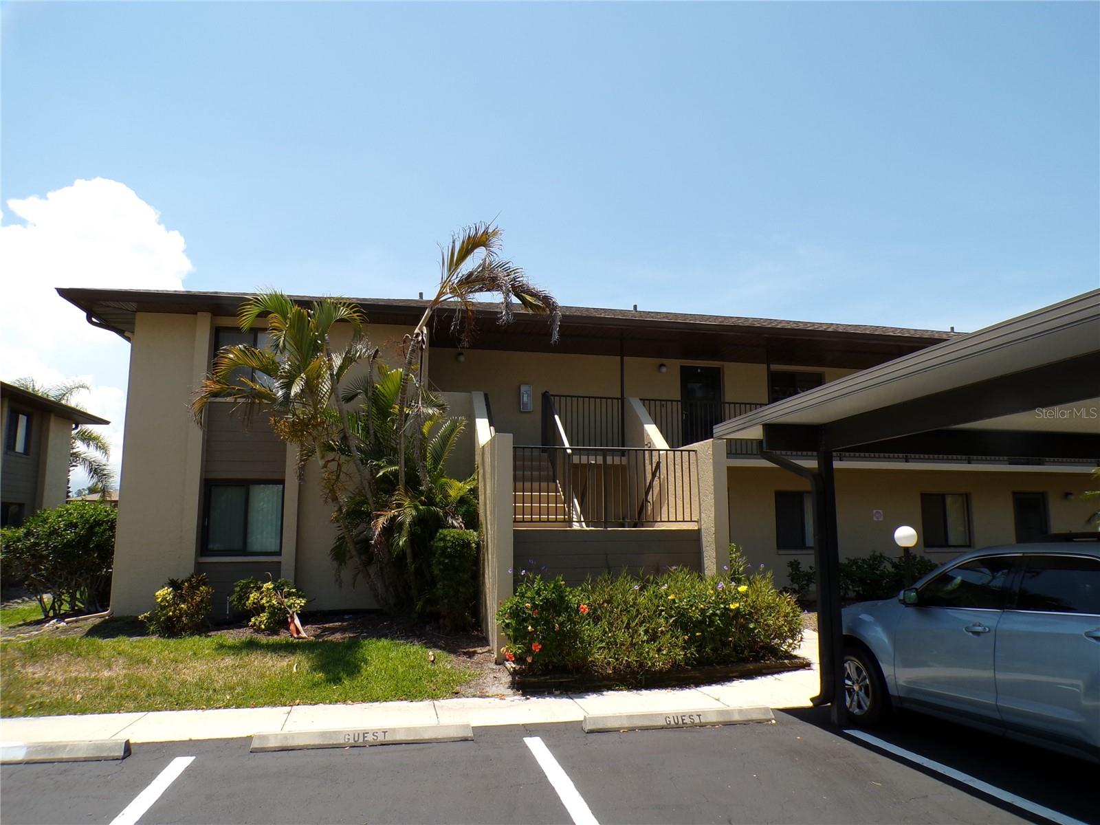 4016 Oakview Dr #J6 — photo