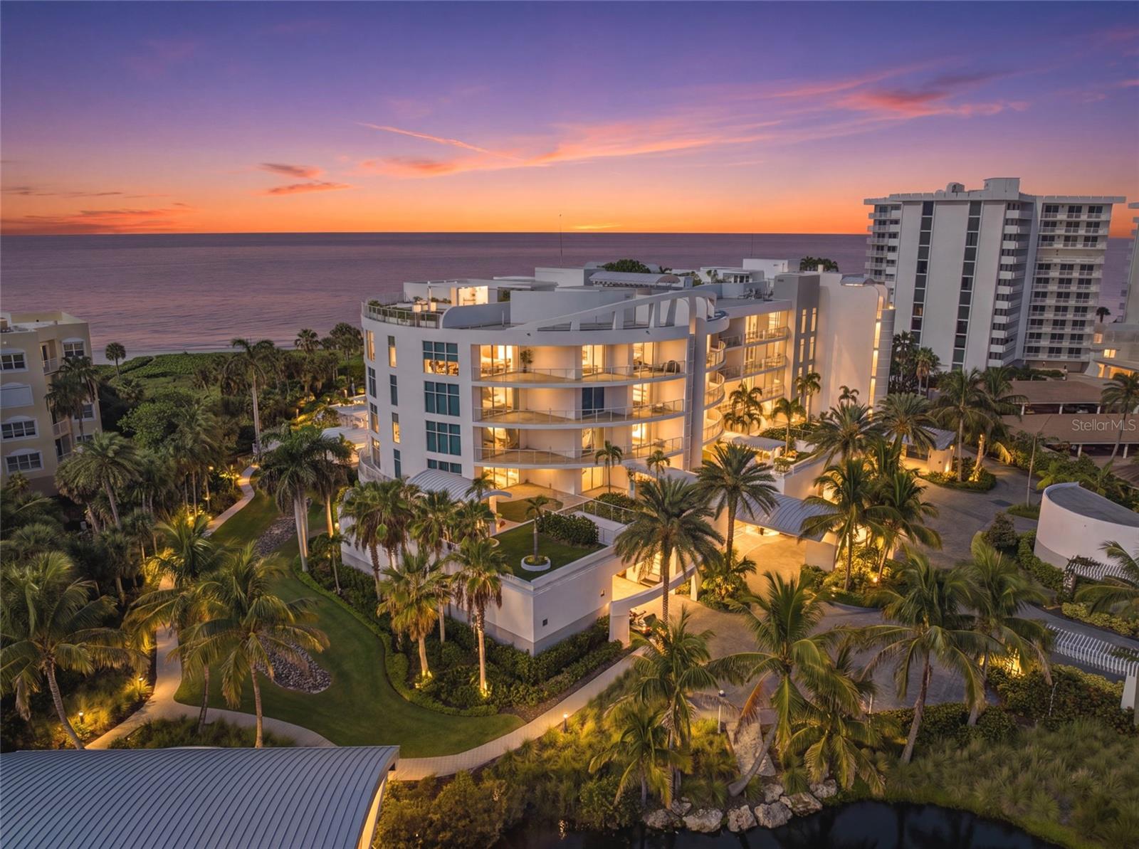 2251 Gulf Of Mexico Dr #301 — photo