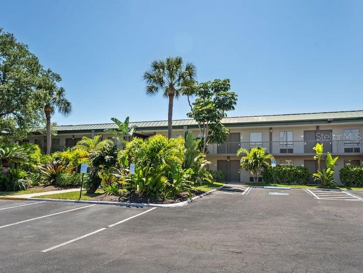 7150 N Tamiami Trl #S-613 — photo