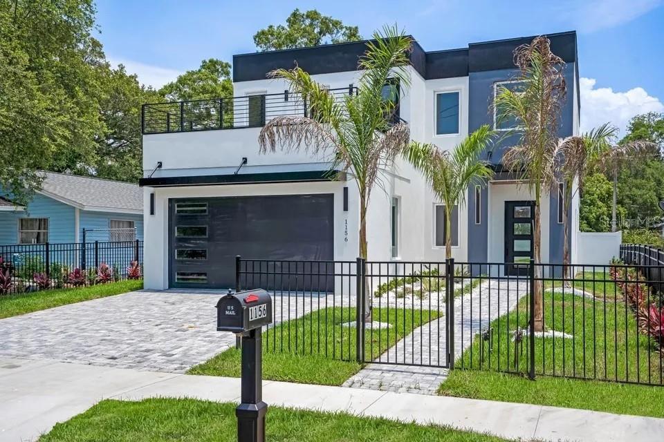 1156 Cocoanut Ave — photo