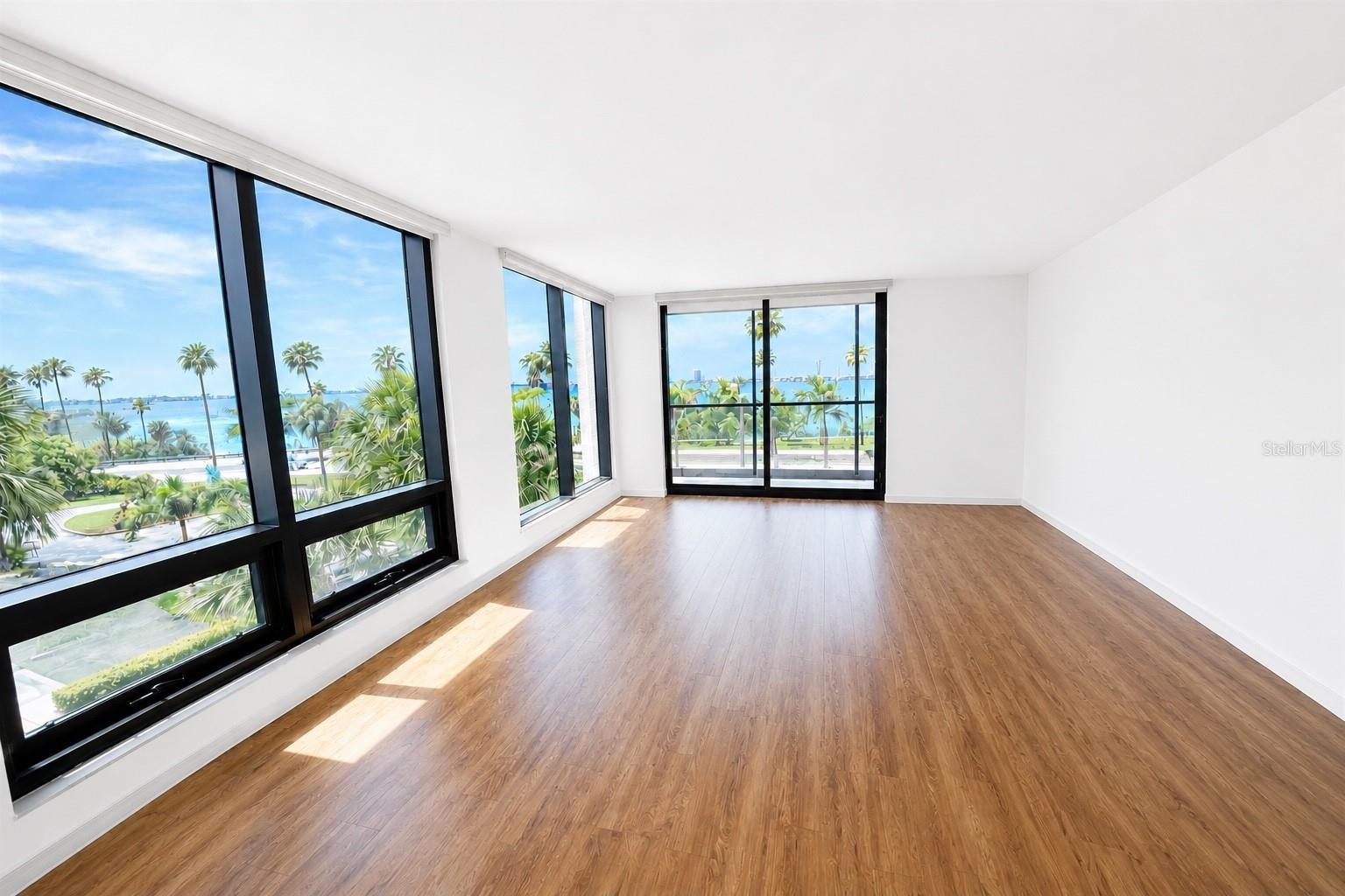 707 S Gulfstream Ave #307 — photo