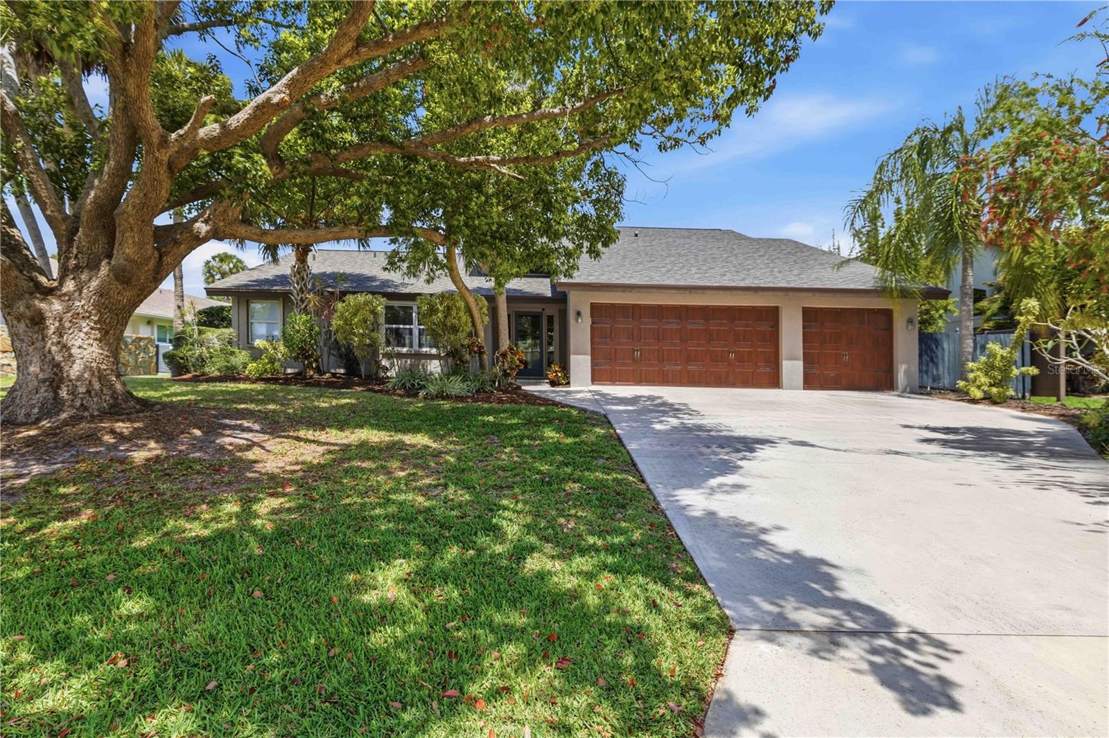 3953 Prairie Dunes Dr — photo