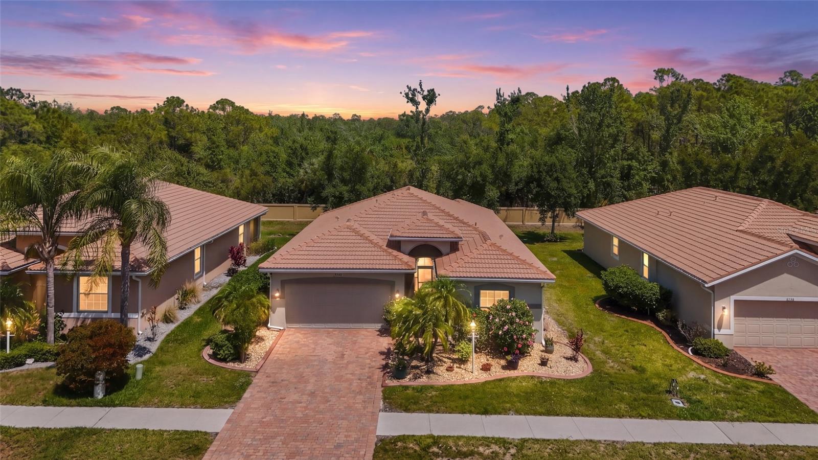 6240 Falcon Lair Dr — photo