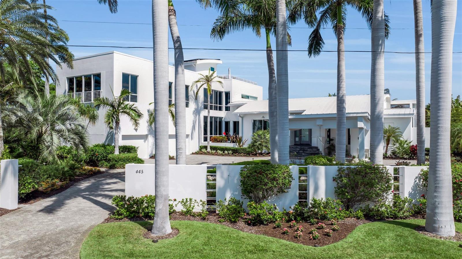 445 McKinley Dr — photo