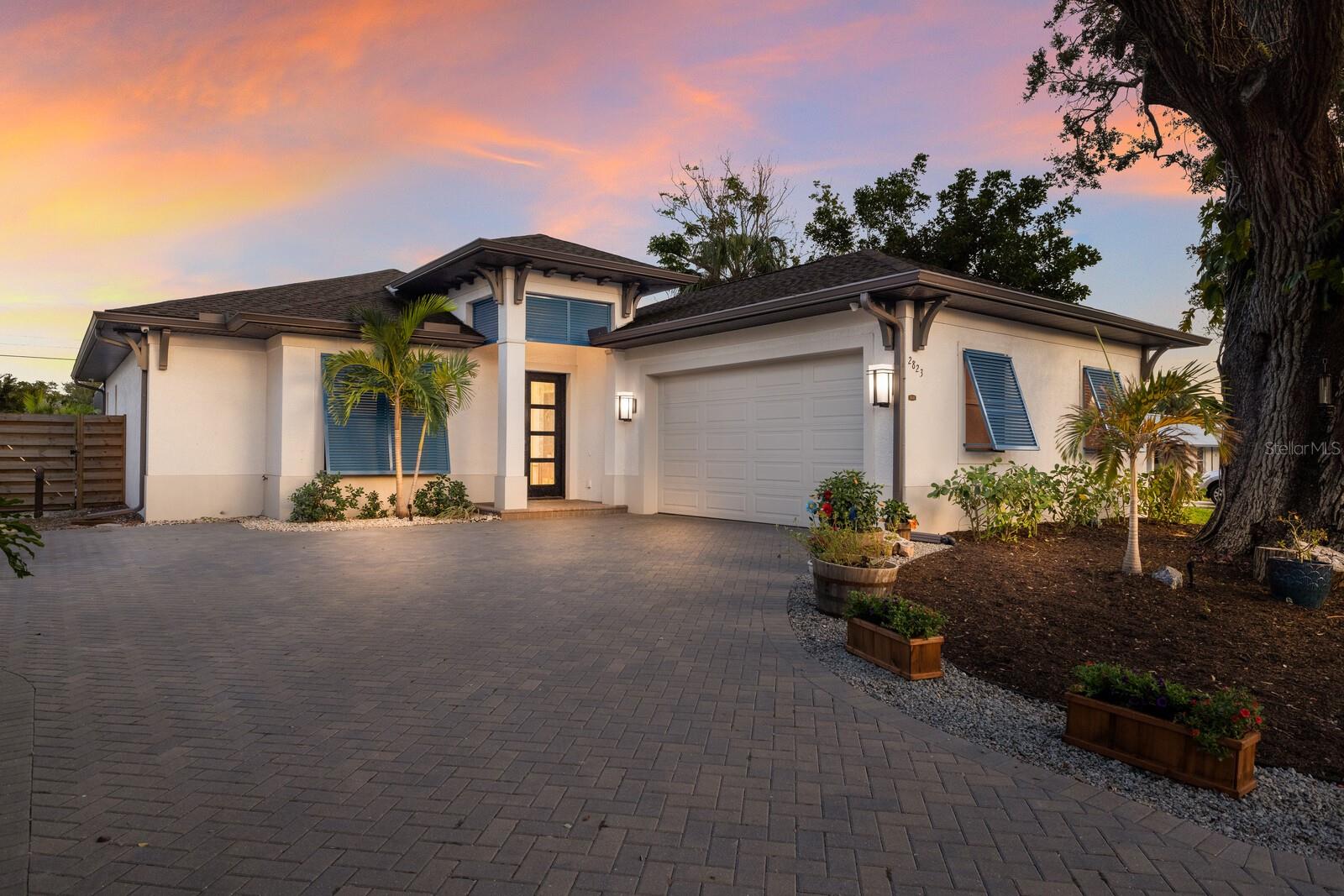 2823 Marshall Dr — photo