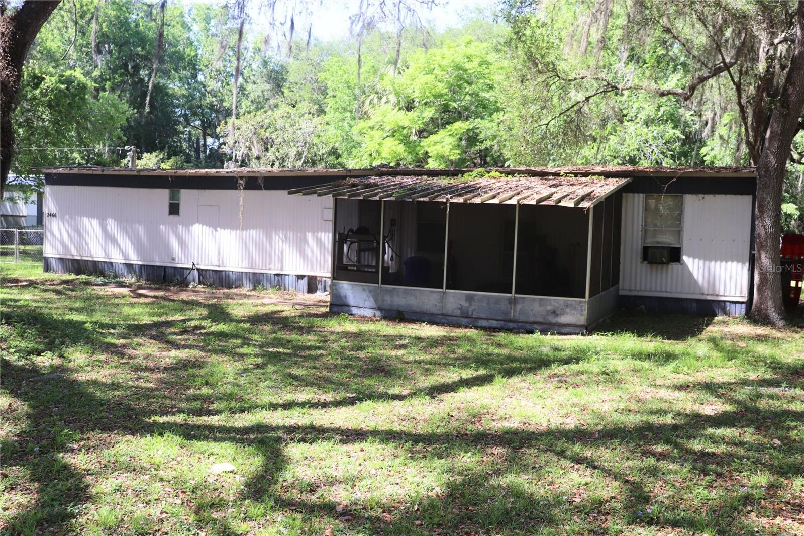 2466 CR 401a — photo