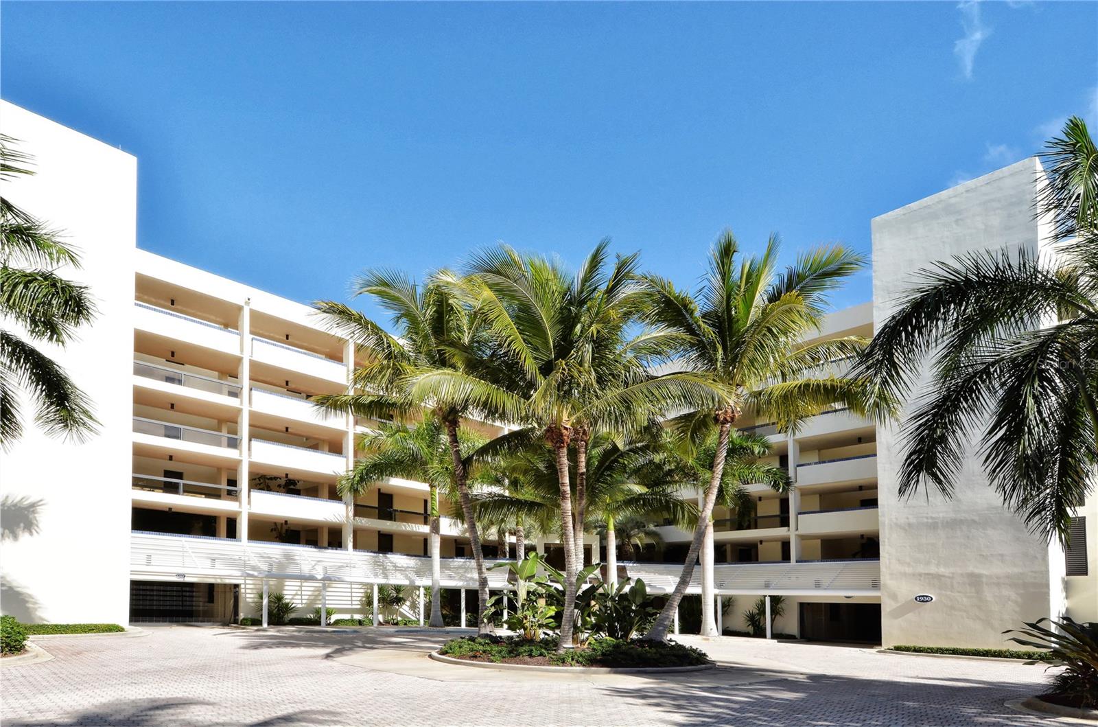 1930 Harbourside Dr #122 — photo