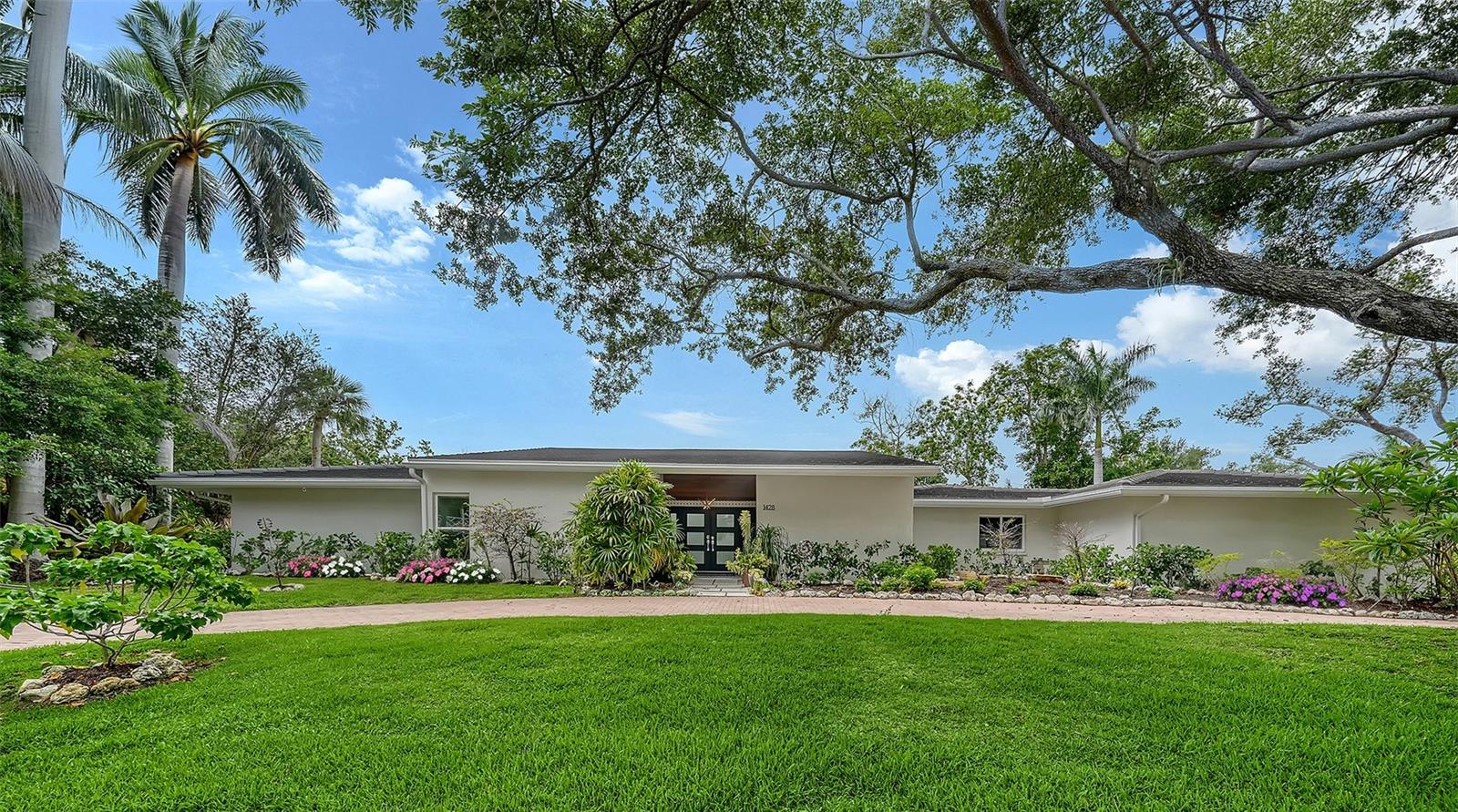 1428 Pine Bay Dr — photo