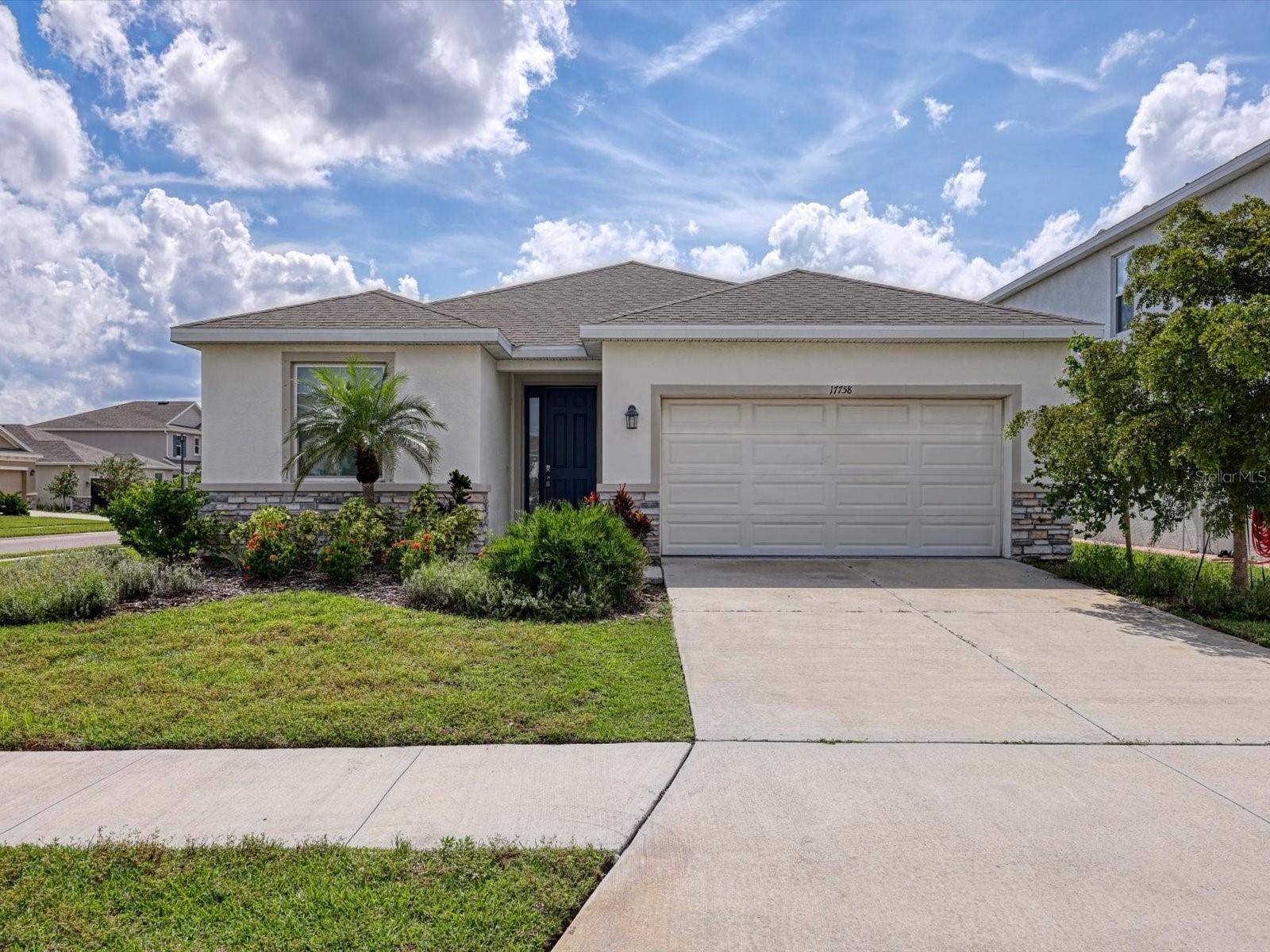 17758 Cantarina CV — photo