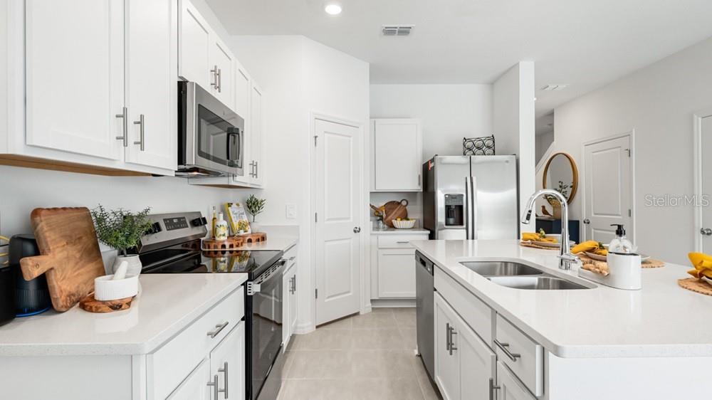 10830 Eclipse Street, Sarasota, FL 34241 — photo 2