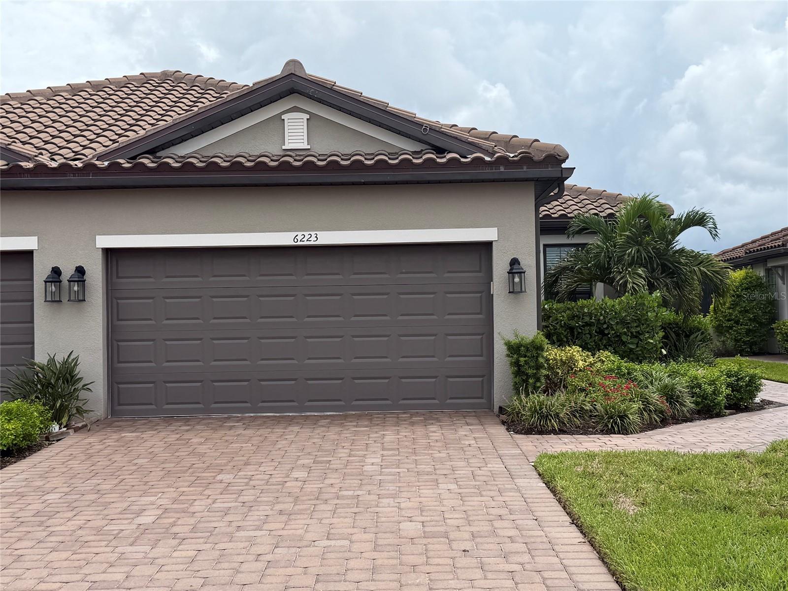 6223 Plateau Ct — photo