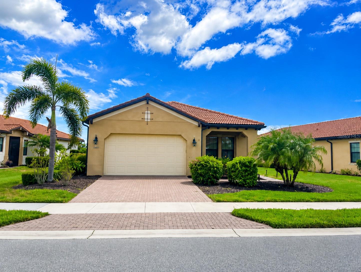 10485 Crooked Creek Dr — photo