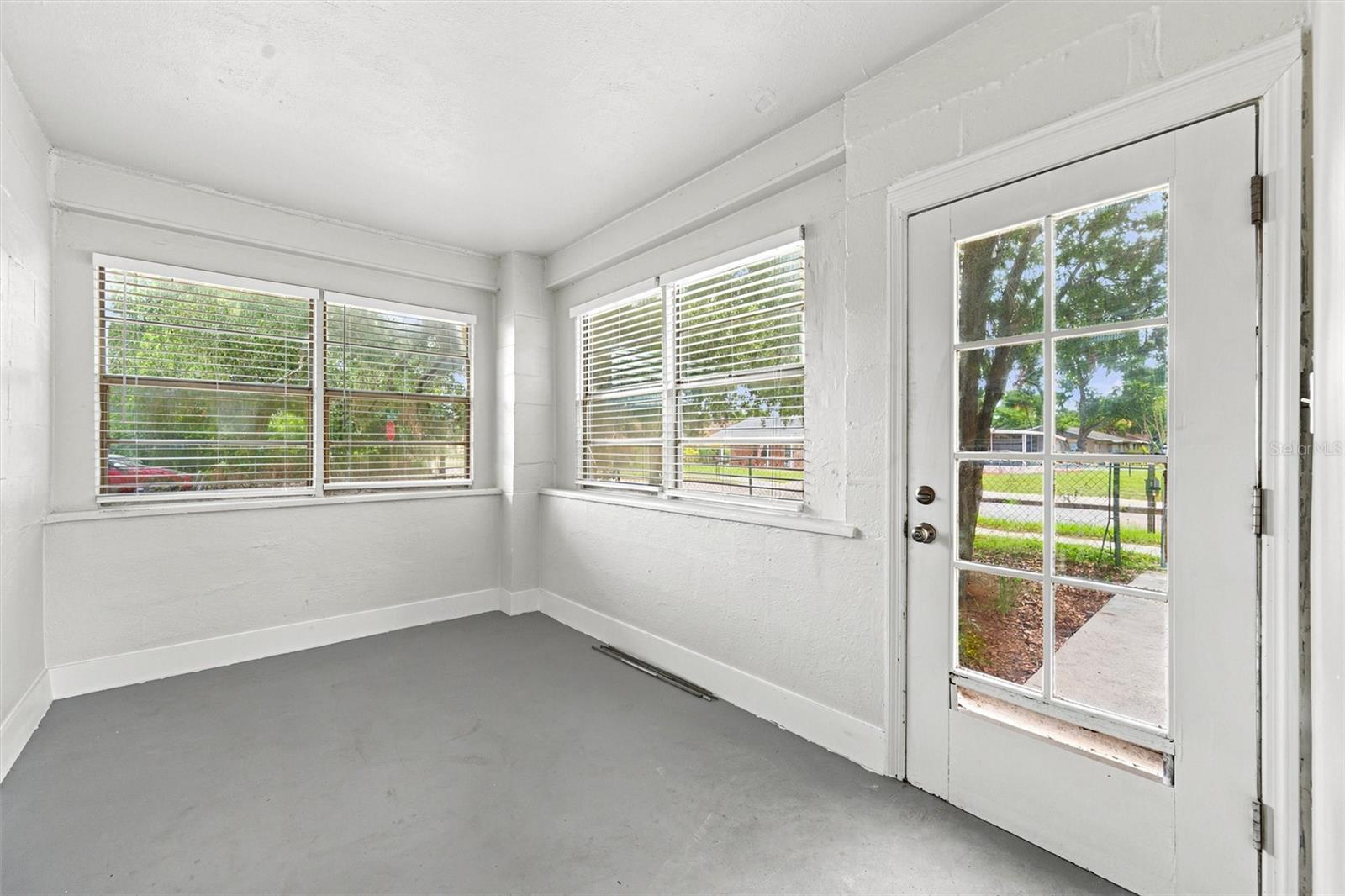 2425 9th Avenue E, Bradenton, FL 34208 — photo 3