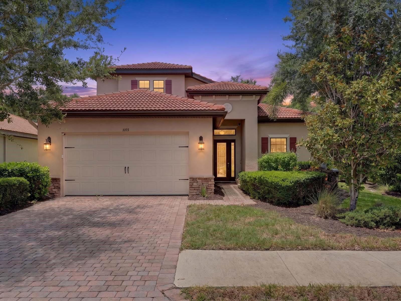 1093 Bluffwood Dr — photo