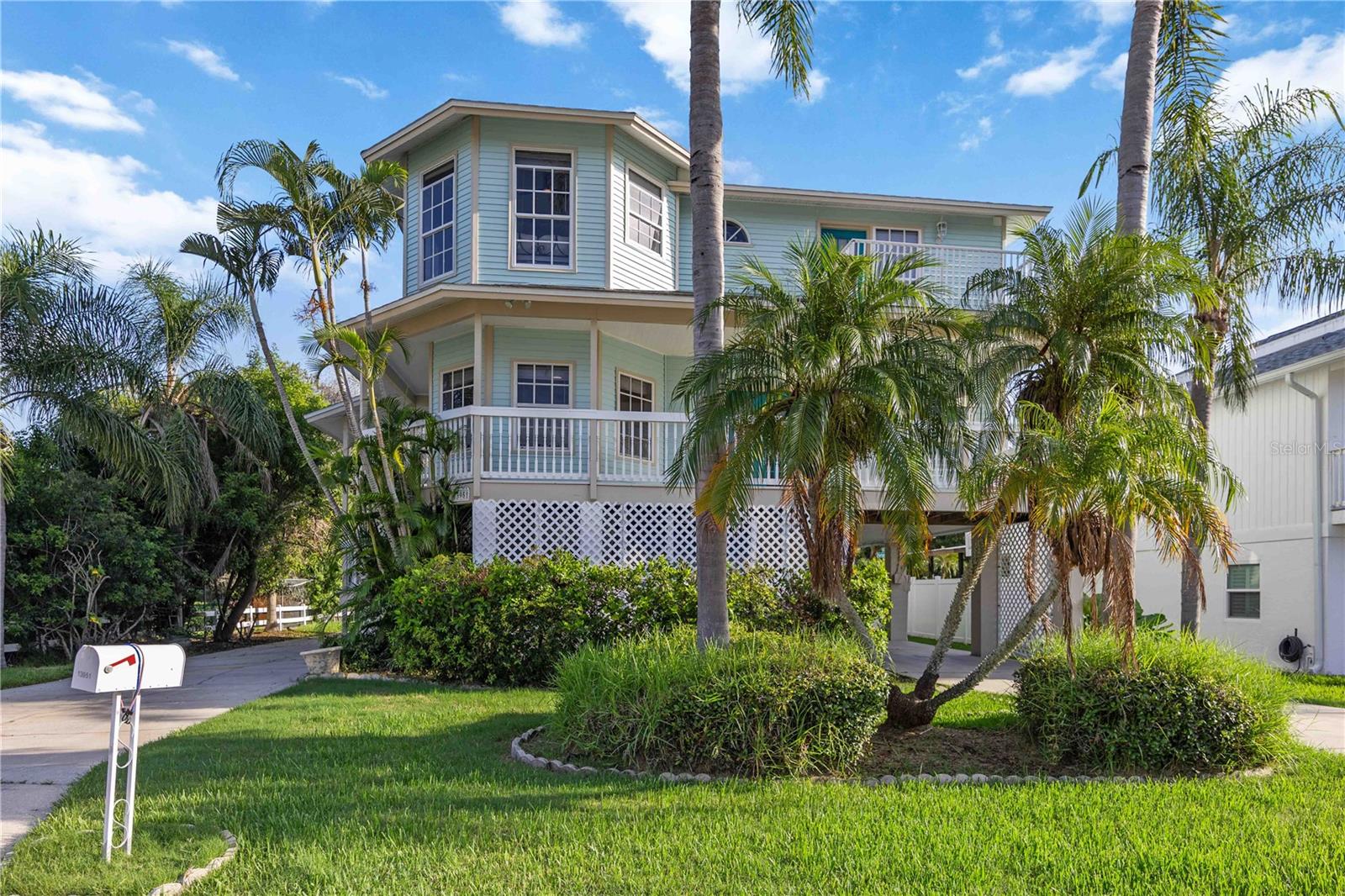 13951 Harbor View Dr — photo