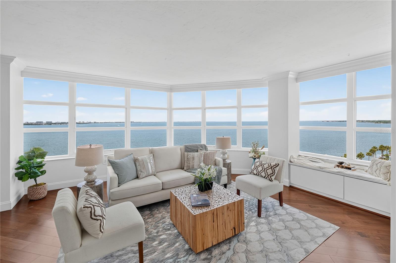 888 Blvd Of The Arts #1008 — photo