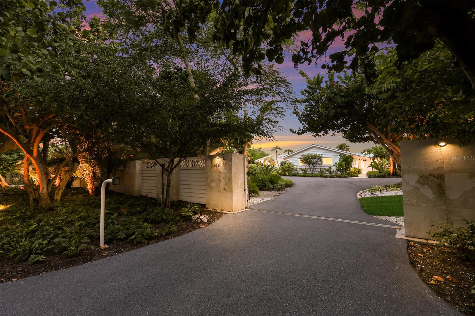6561 Bayou Hammock Rd — photo