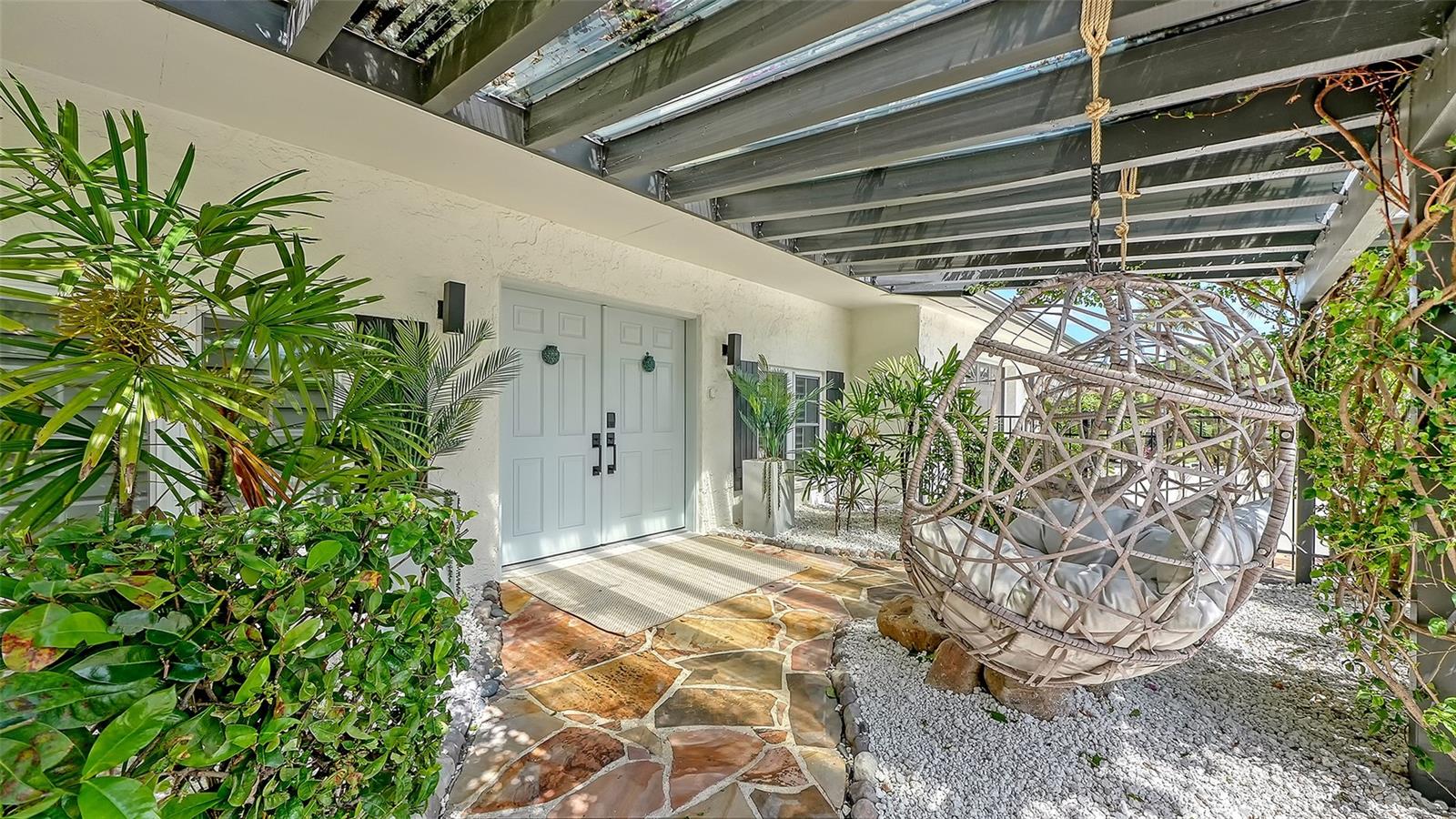 3624 S Lockwood Ridge Road, Sarasota, FL 34239 — photo 2