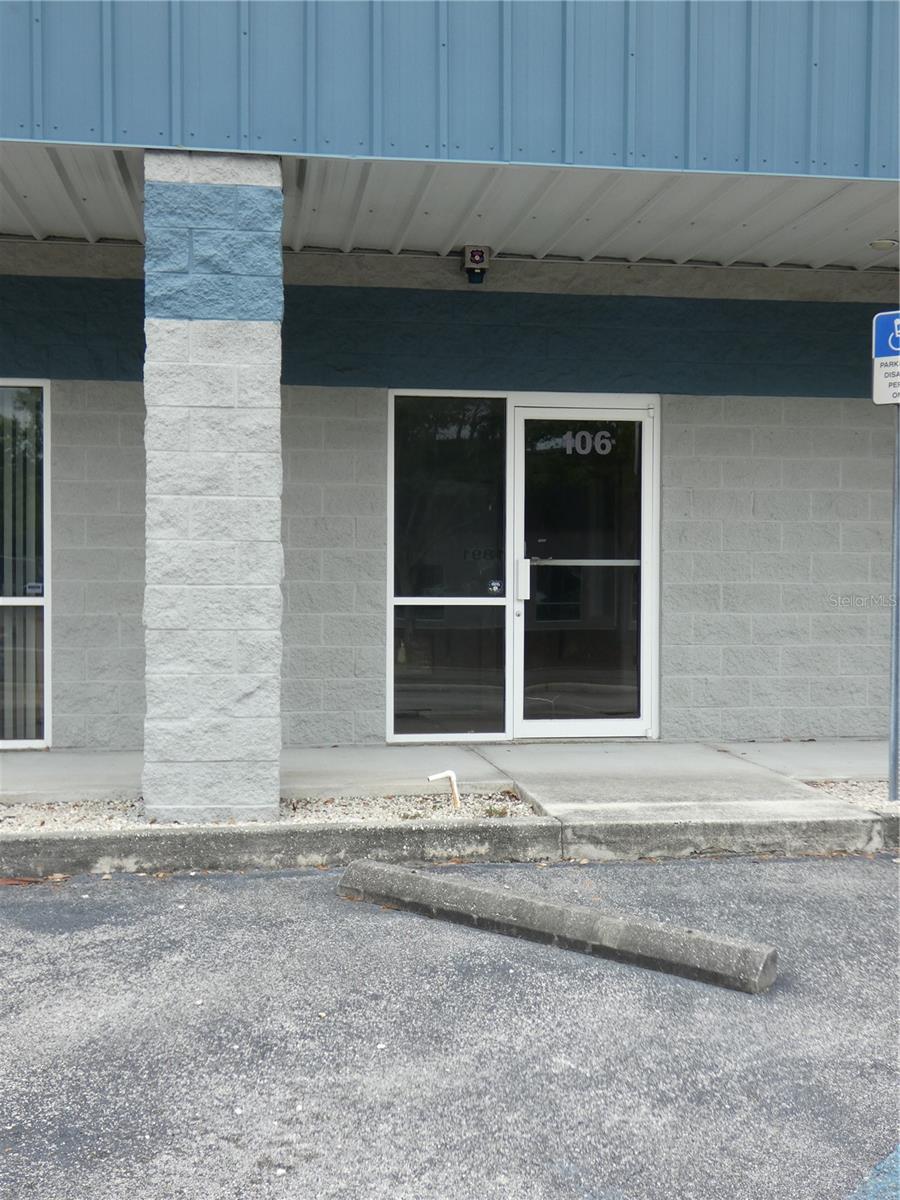 1882 Porter Lake Dr #106 — photo