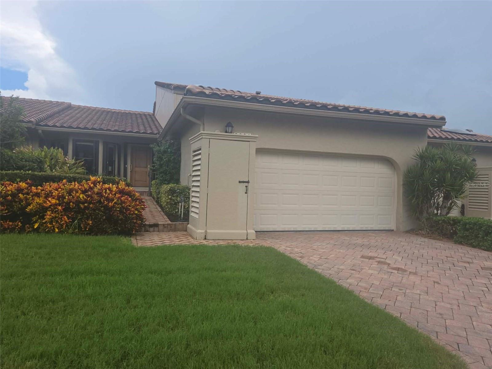2321 Harbour Oaks Dr — photo