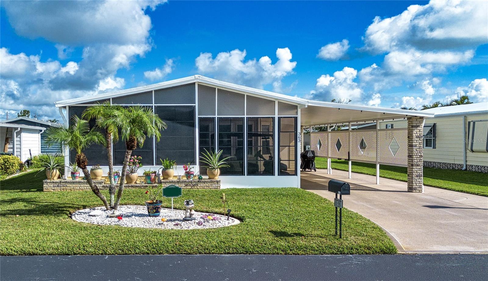 363 Captains Ct — photo