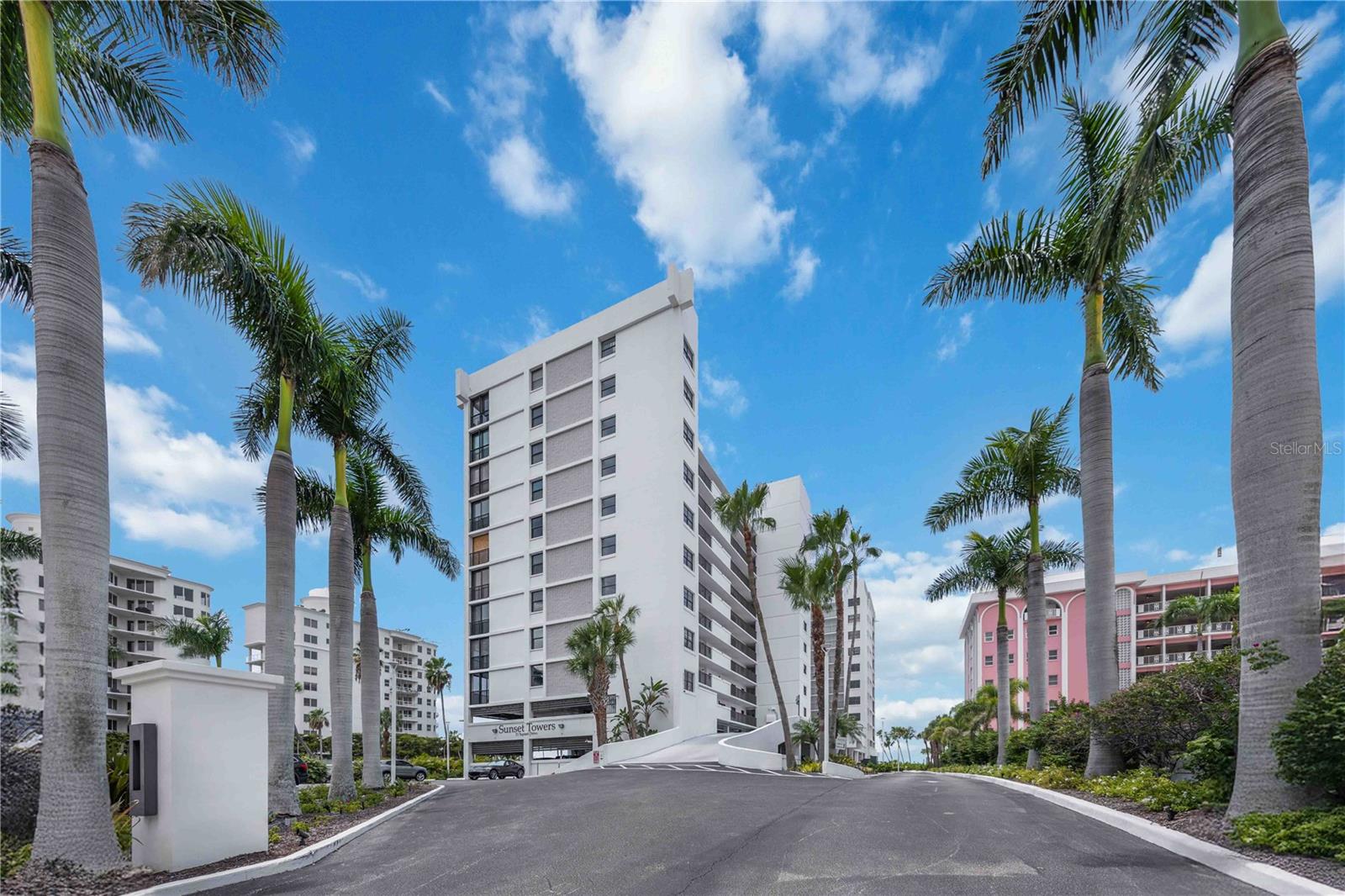 11 Sunset Dr #505 — photo