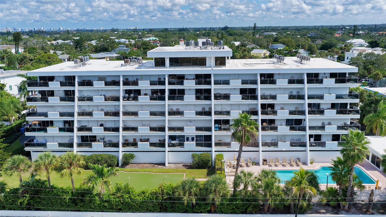 625 Beach Rd #301 — photo