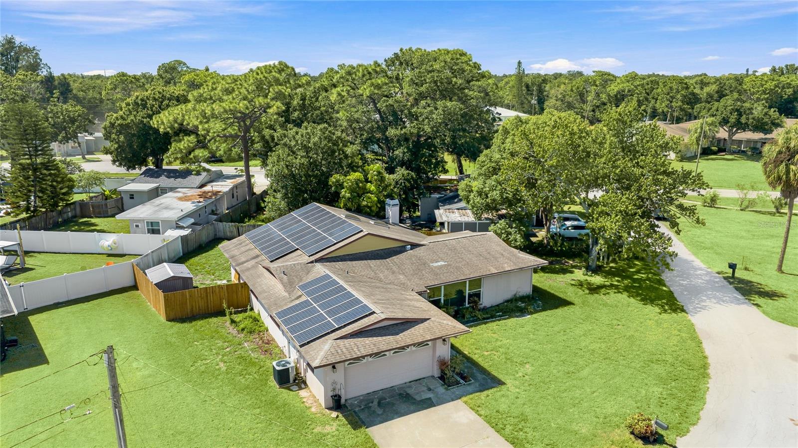 802 Embassy Road, Largo, FL 33771 — photo 2