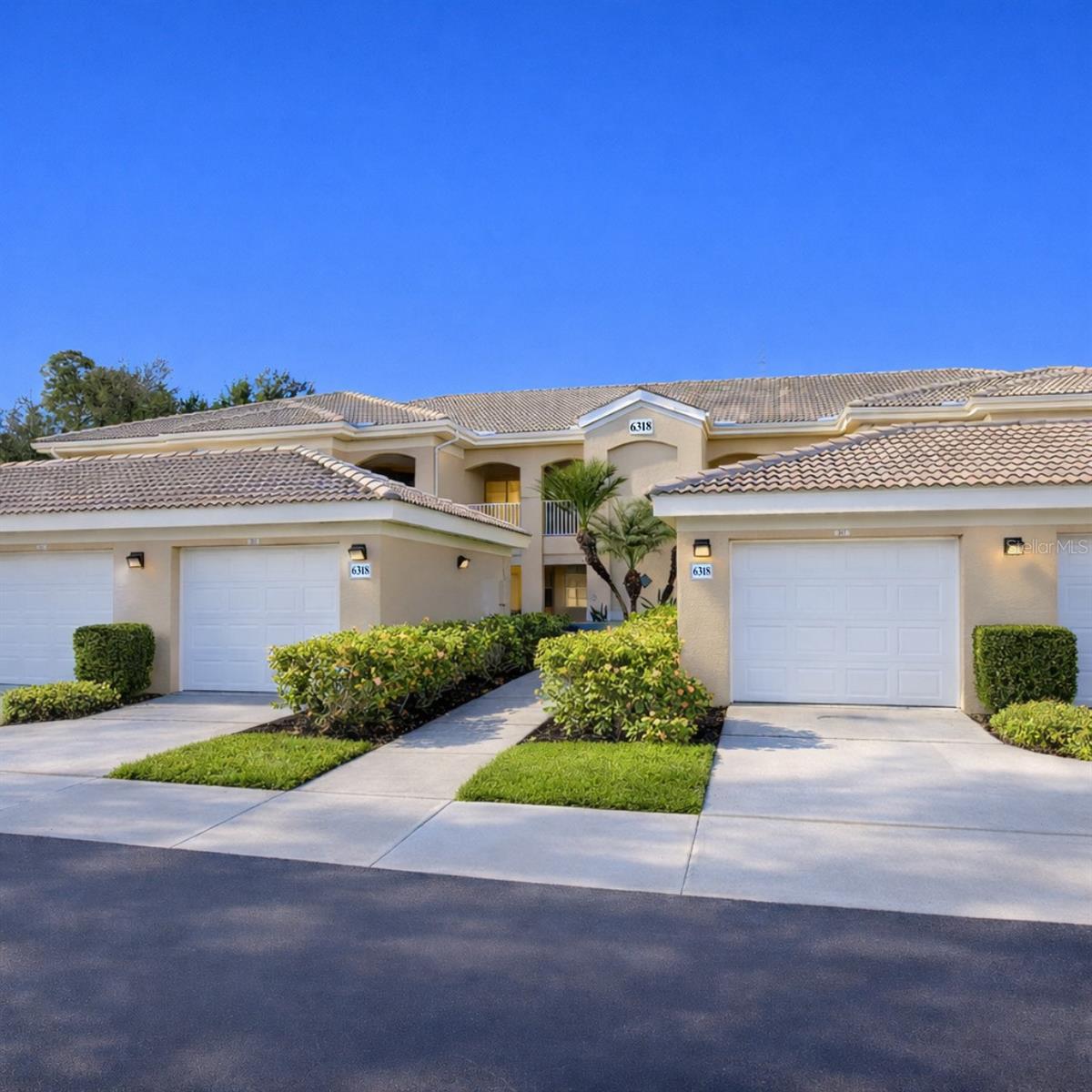 6318 Grand Oak Cir #201 — photo