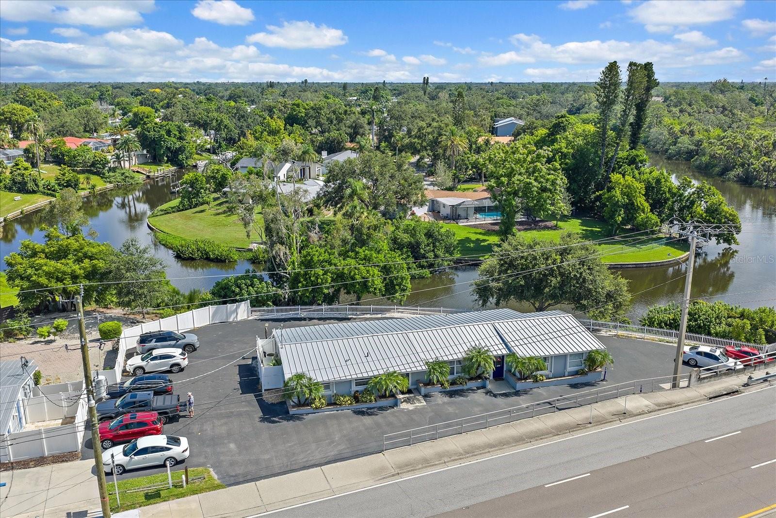 2535 Bee Ridge Road, Sarasota, FL 34239 — photo 2