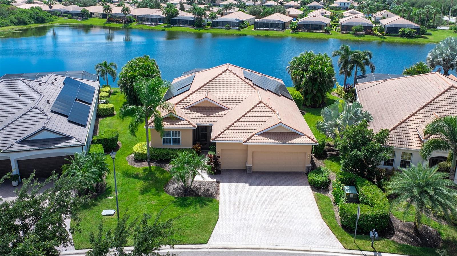 415 Grand Preserve CV — photo