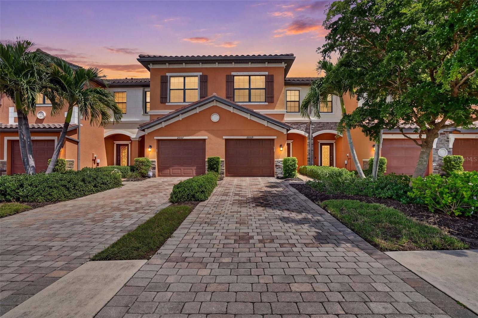 20169 Lagente Cir — photo
