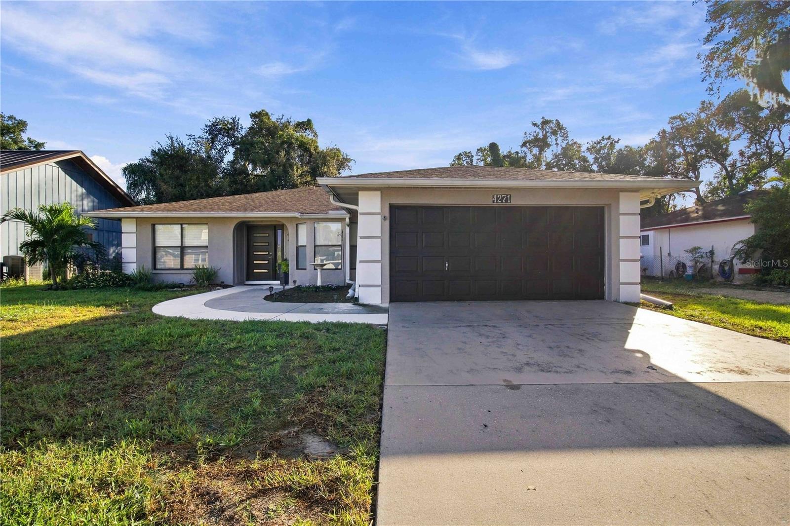 4271 Berkshire Dr — photo