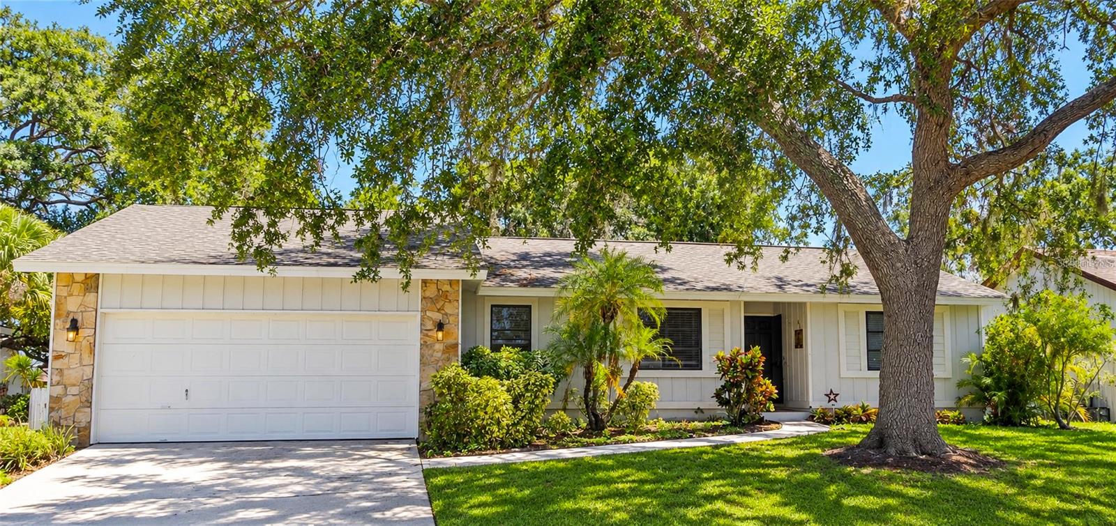 2475 Wood Oak Dr — photo