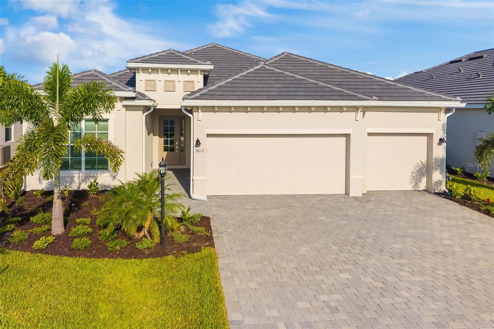 5613 Lightning Whelk Ln — photo
