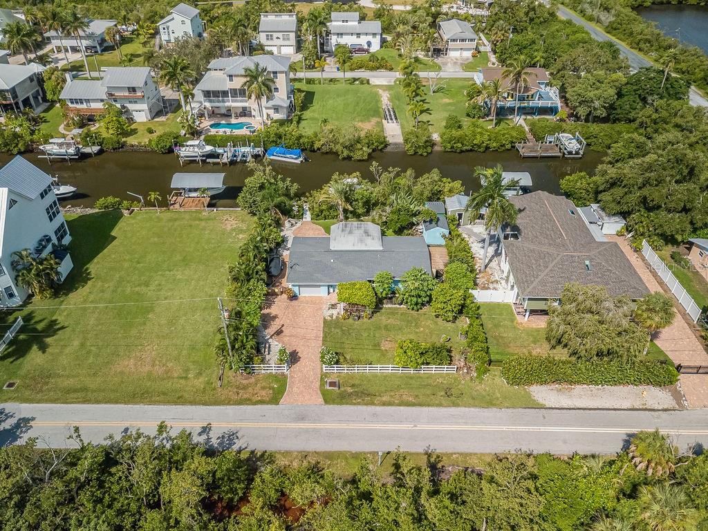 1831 Bayshore Dr — photo