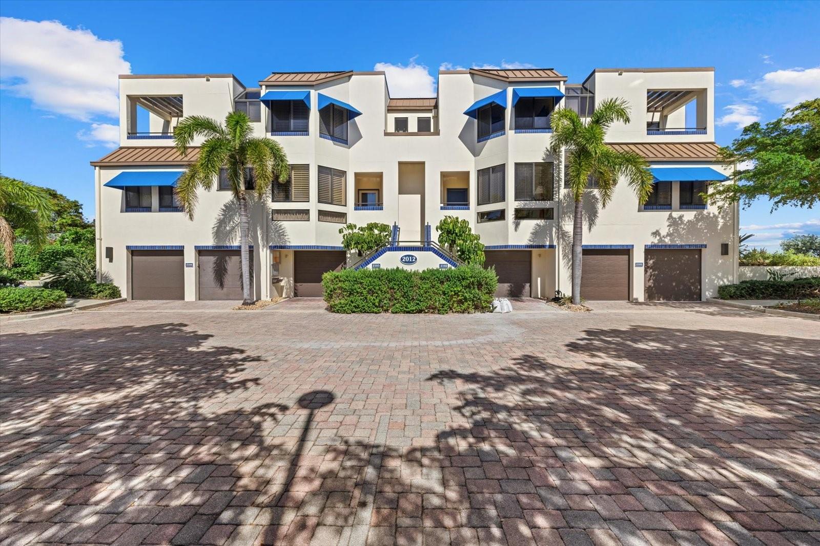 2012 Harbourside Dr #2102 — photo