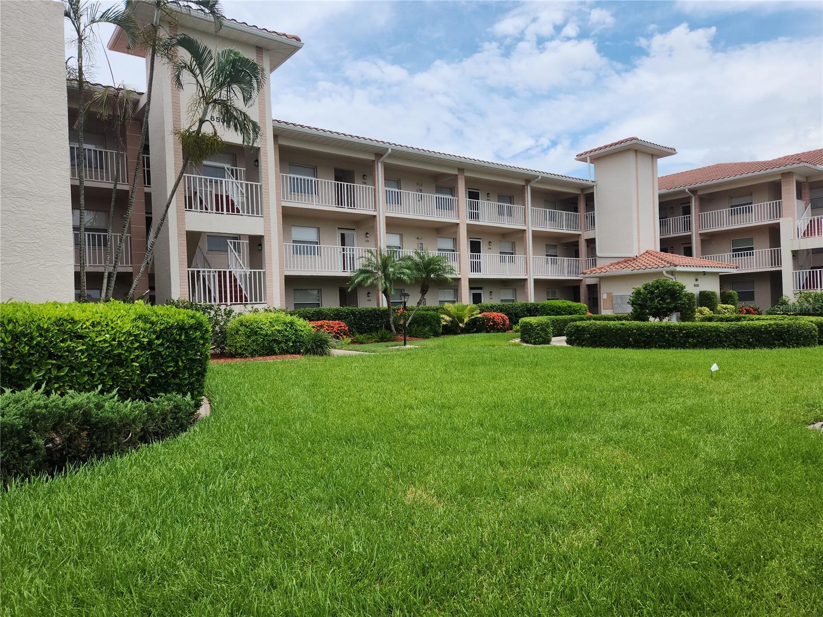 6505 Stone River Rd #202 — photo
