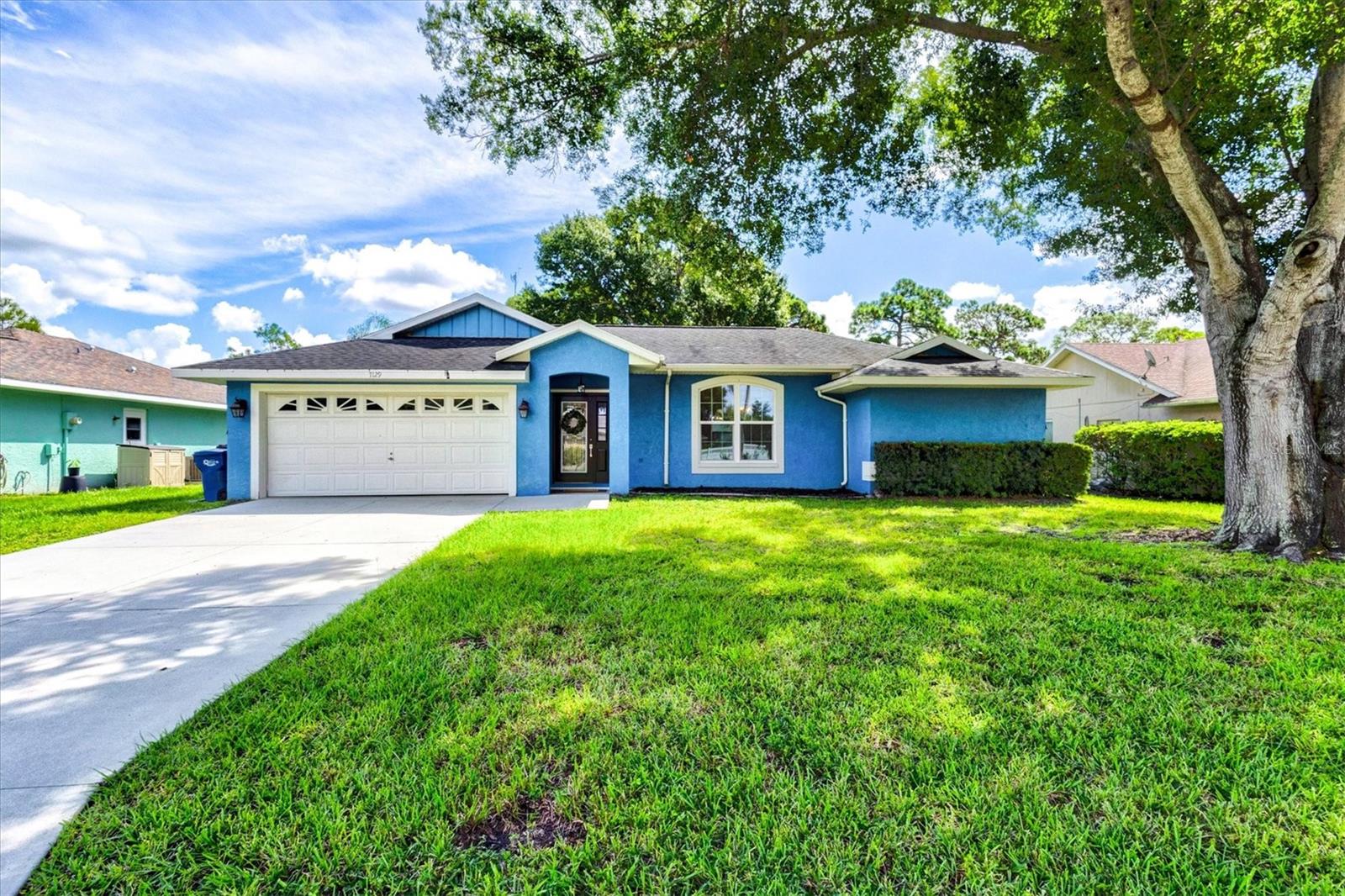 7129 Queen Palm Cir — photo