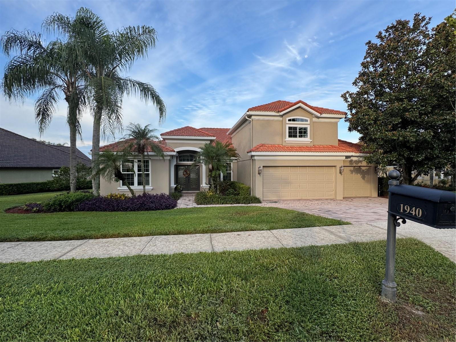 1940 Deerview Pl — photo