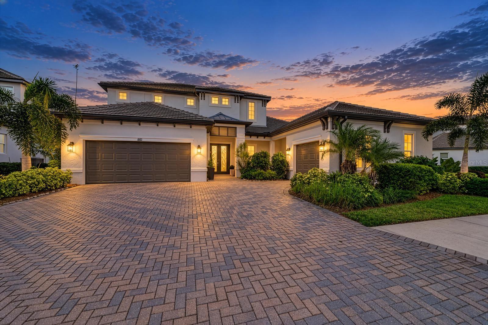 6185 Lungo Lago Dr — photo