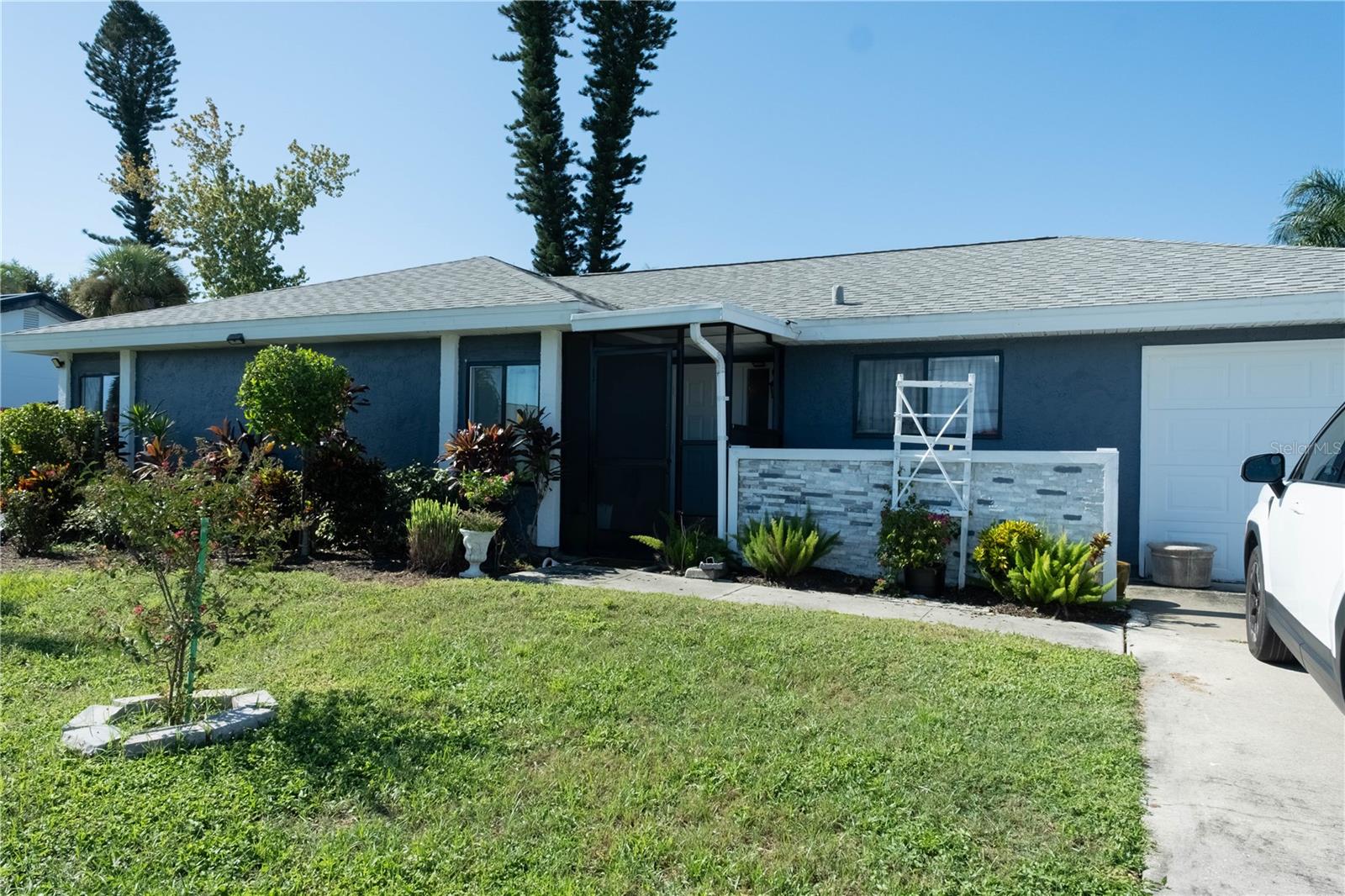 6659 Kenwood Dr — photo
