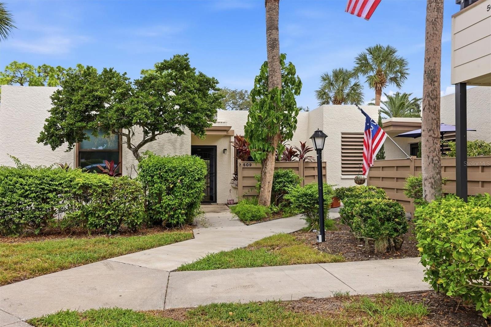509 Lakeside Dr #509 — photo