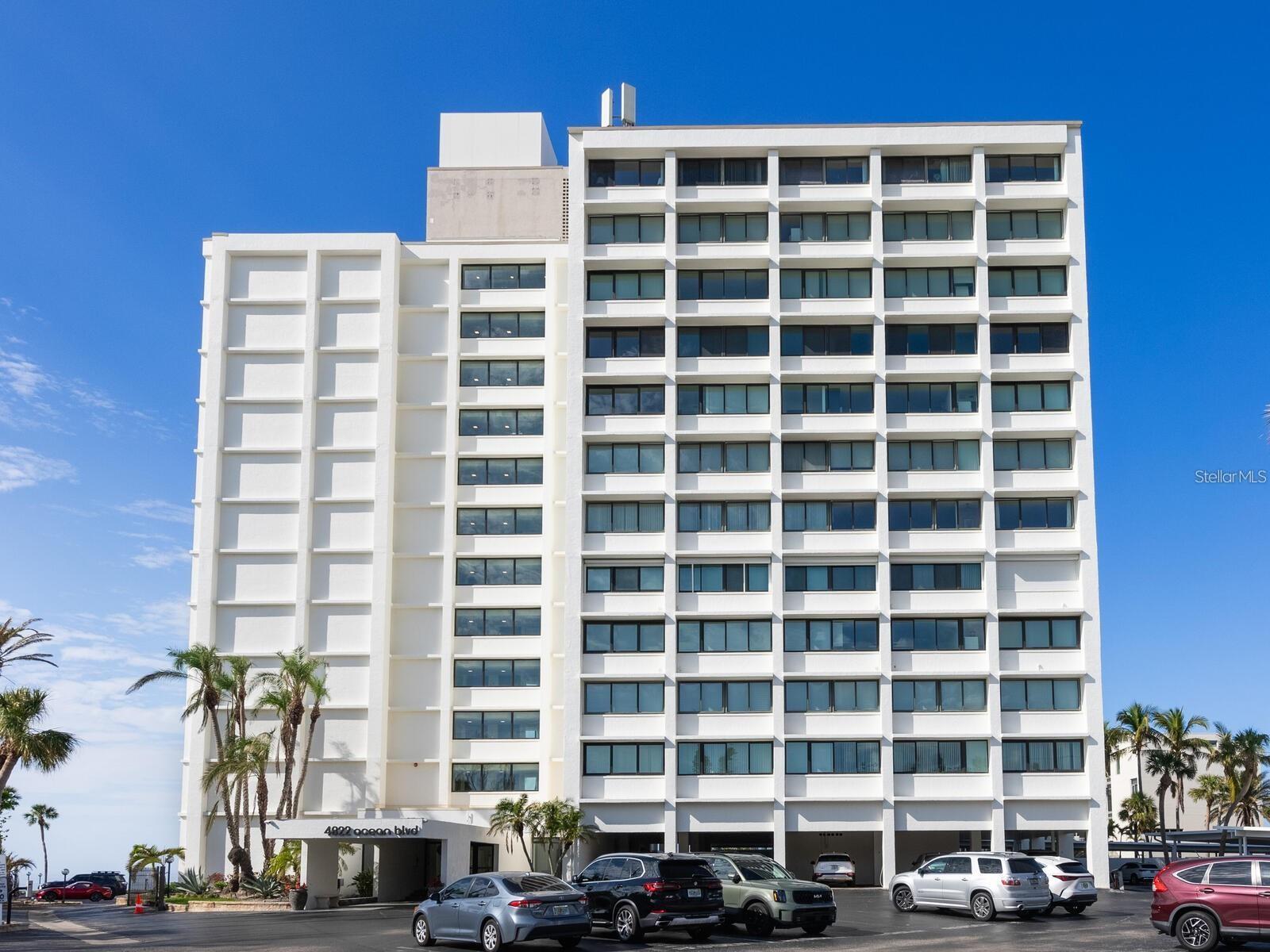 4822 Ocean Blvd #8B — photo