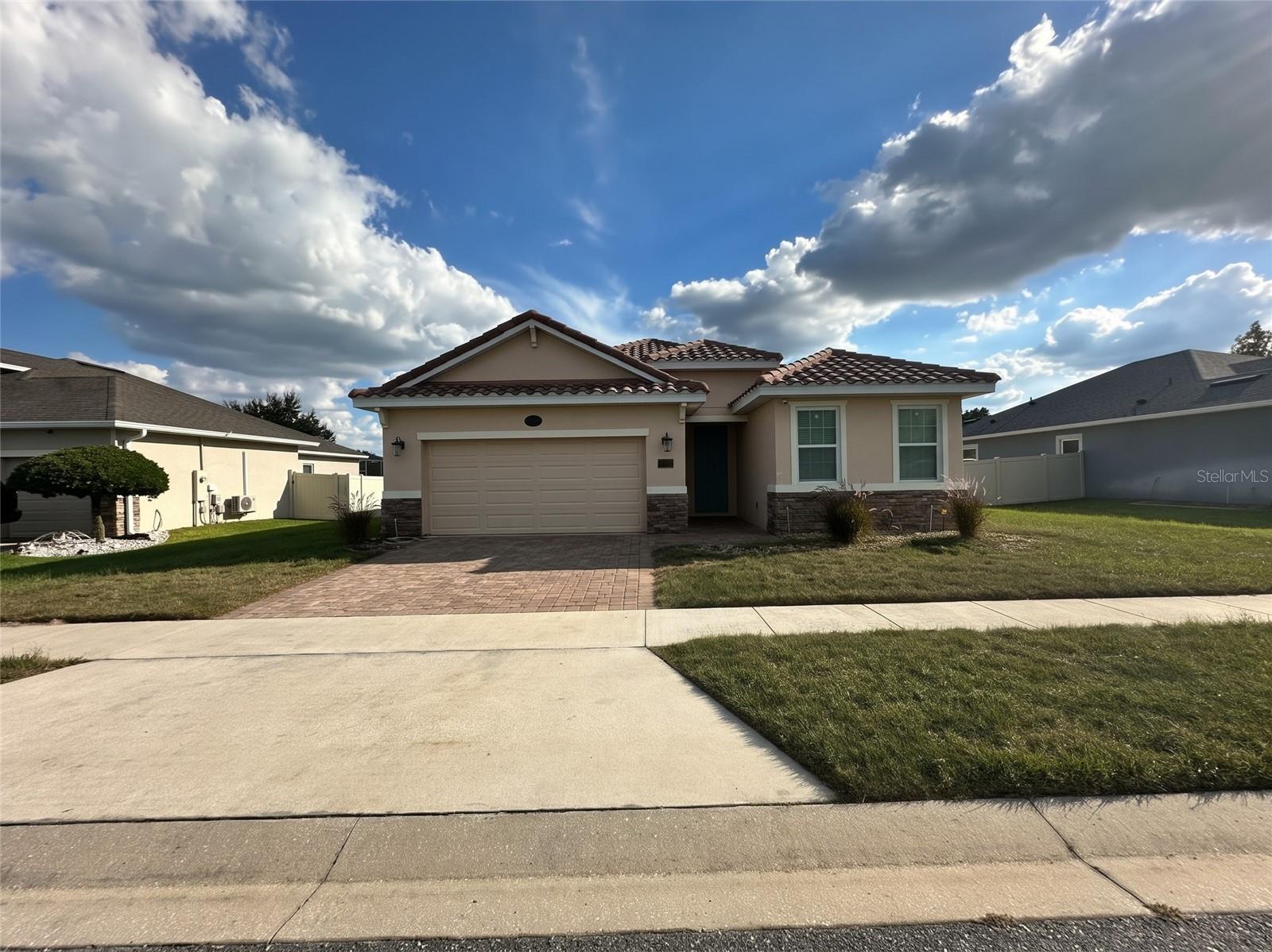 480 Bellissimo Pl — photo
