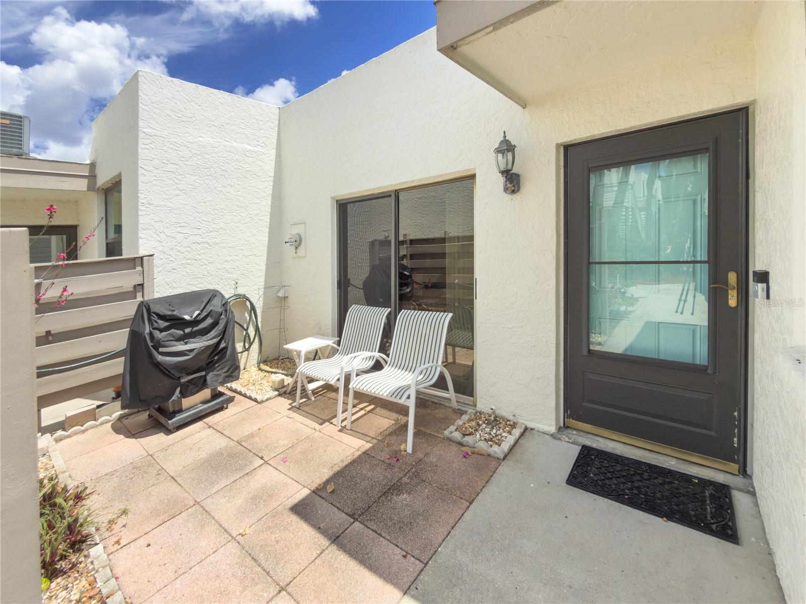 220 Lakewood Dr #220 — photo