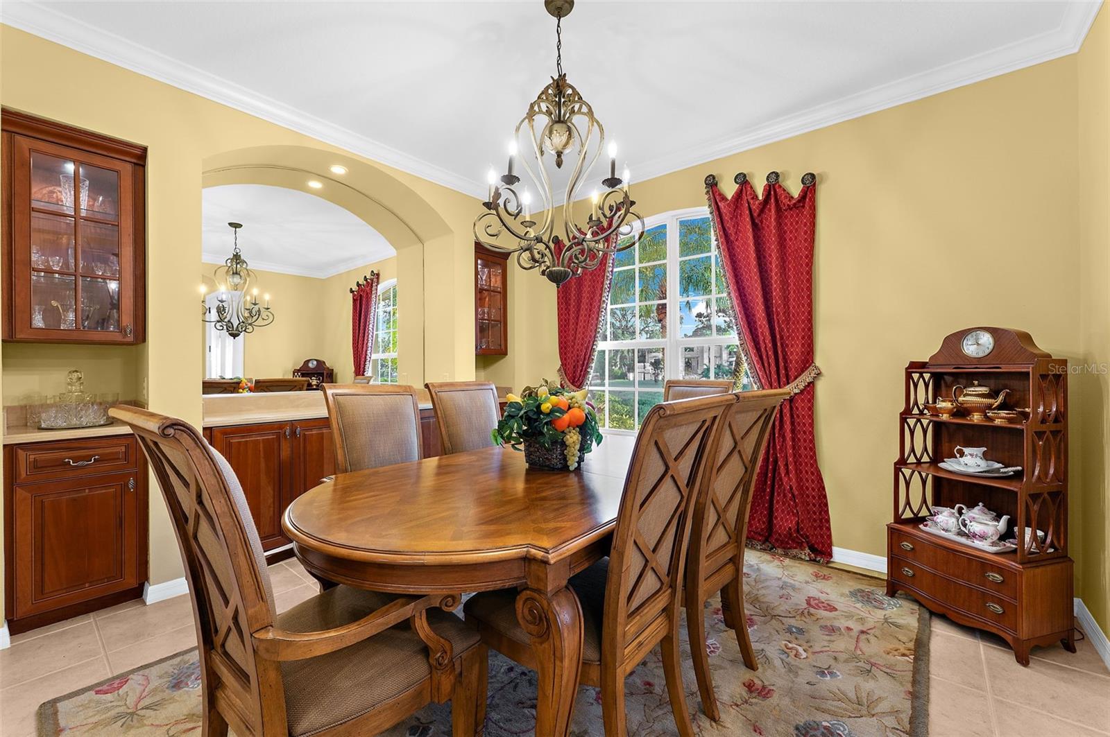 2524 Jefferson Circle, Sarasota, FL 34239 | Realty.com