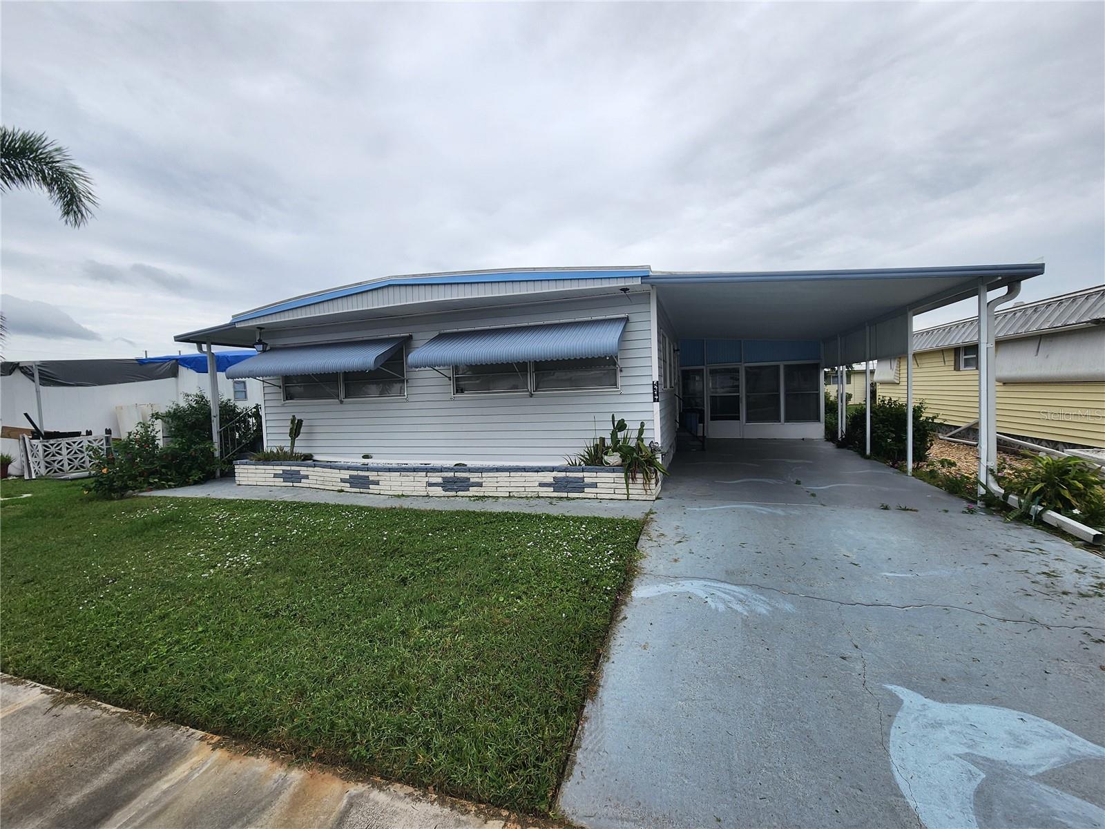 5317 Chateau Ln — photo