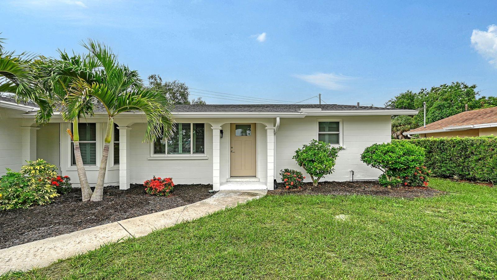 2610 Regatta Dr — photo